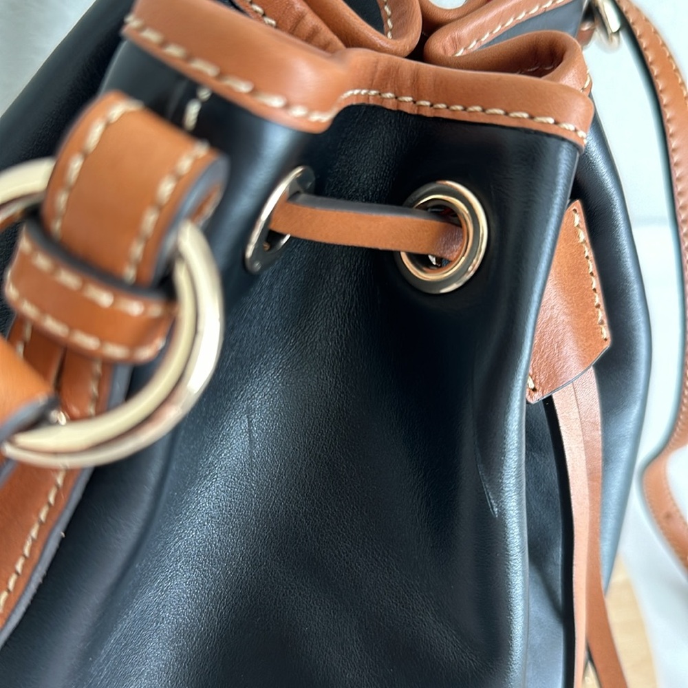 Dooney & Bourke Wexford Leather Crossbody Drawstring Bag - Picture 3 of 16